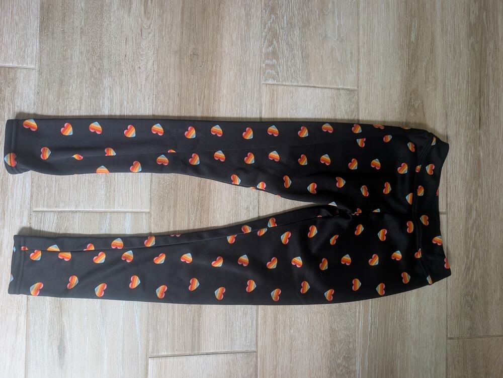 Serra Legging Pants Woman’s Size Small Black Rainbow Hearts Fleece Lined